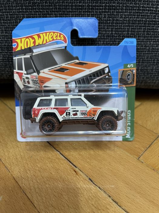 Hot Wheels Ferrari Mclaren Silverado Treasure Hunt
