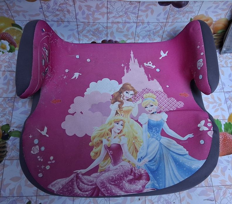 Înălțător copii pentru masina