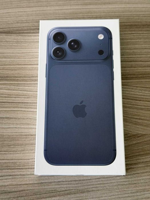 Продавам нов iPhone 17 Pro Max 256 Blue