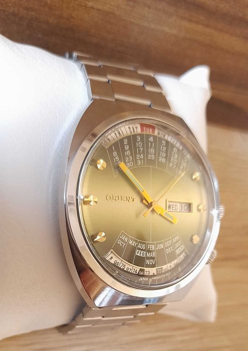 Ceas Orient multi year calendar automatic din anii '70  impecabil