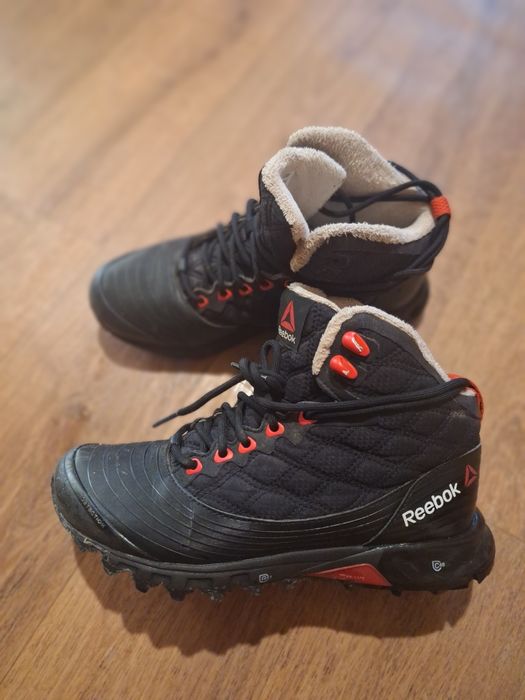 Продам кроссовки на весну