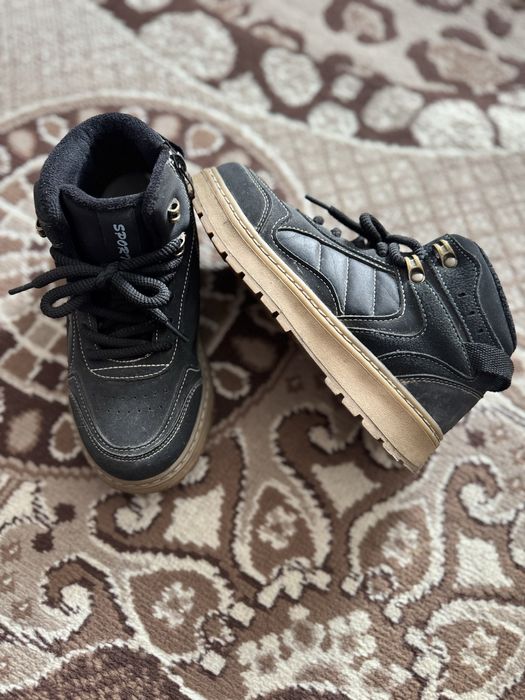 Ботинка демисезонный