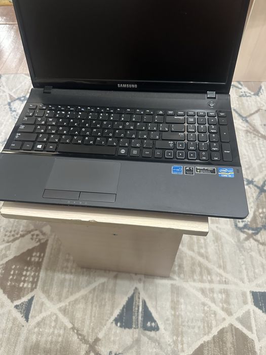 Ноутбук Samsung Windows-8