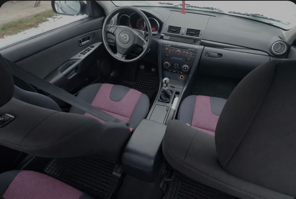 Vând Mazda 3- An 2006, Fiabilă, confortabilă și gata să pornească!
