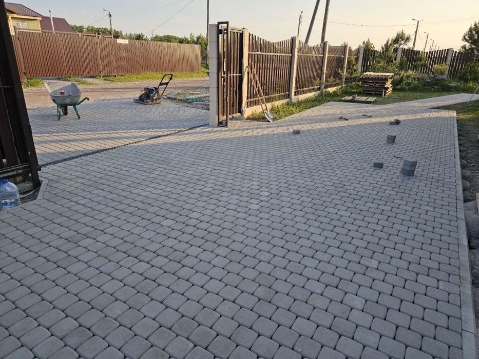 Укладка брусчатки,тротуарная плитка