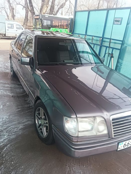 Продам мерс Е280