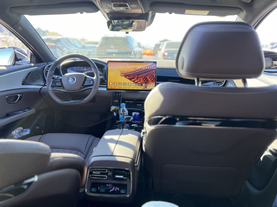 BYD HAN услуга бизнес такси