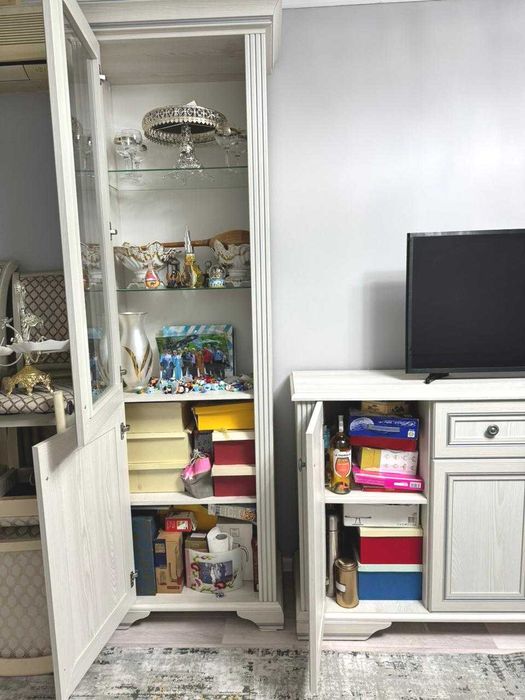 Продается шкаф для гостиной