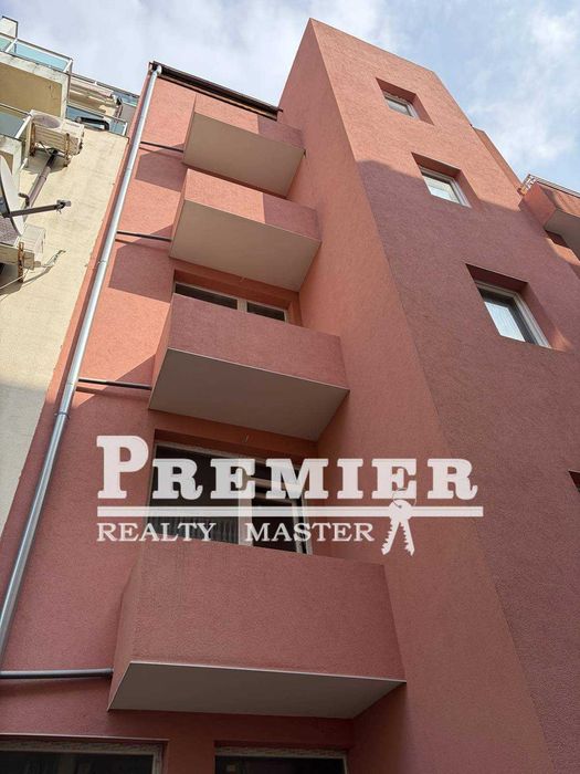 Продава се Хотел в Поморие - 430 кв.м за 415 €/кв.м - Снимка #3