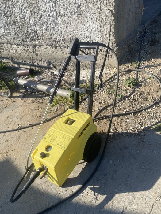 Pompa Karcker functioneaza la curent 380