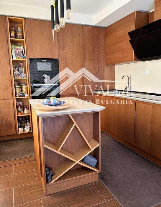 Продава се Тристаен апартамент в Варна, Център - 95 кв.м за 1557 €/кв.м - Снимка #6