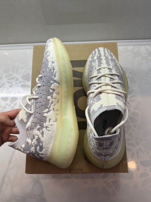 Adidas Yeezy 380 Alien Размер 38Обувки + Кутия