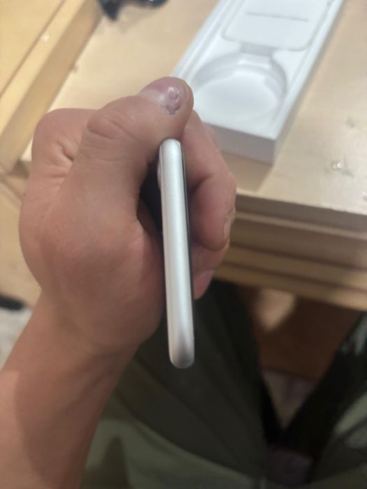 iphone se2 64гб 100%