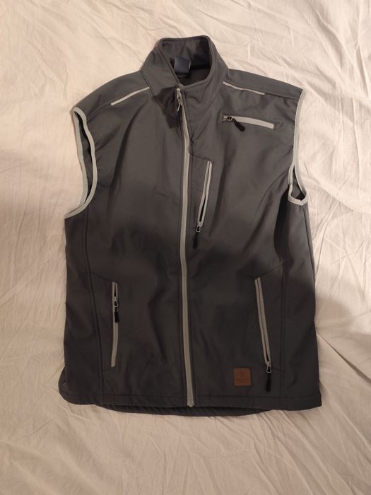 Vestă material antivânt