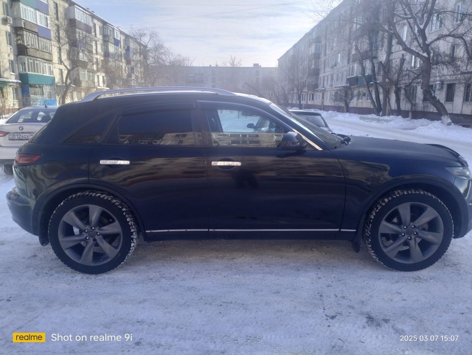 Продам infinity FX 35