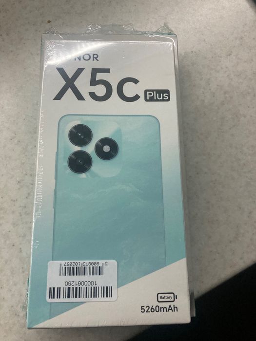 чисто нов телефон