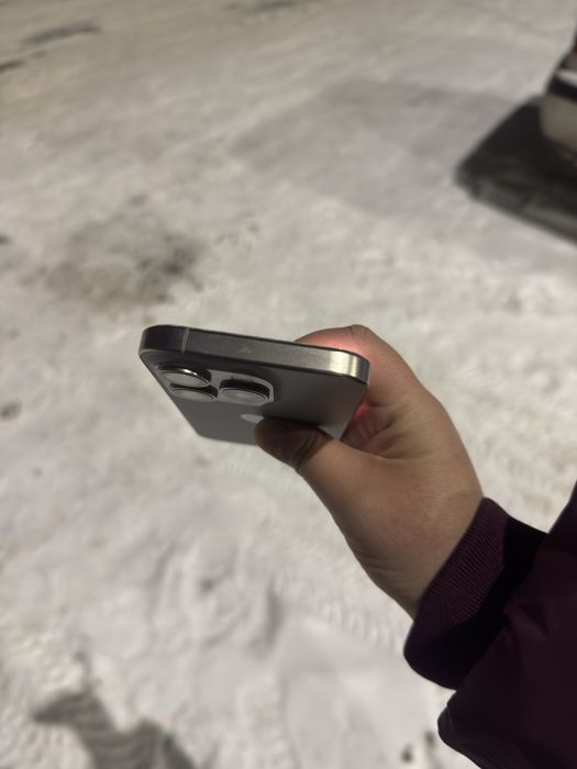 ПРОДАМ  IPhone 15 Pro