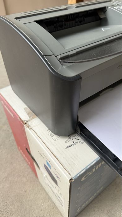 как новый canon 2900 с коробке sotiladi uyda turgan