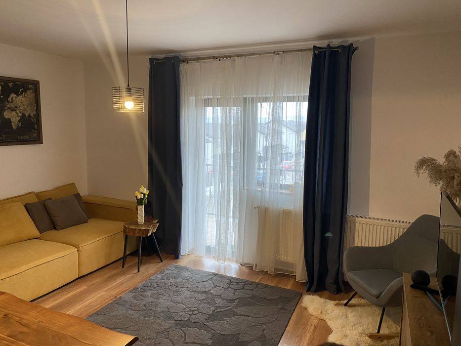 Vand apartament 2cam 50m2 + 2 balcoane (2019)