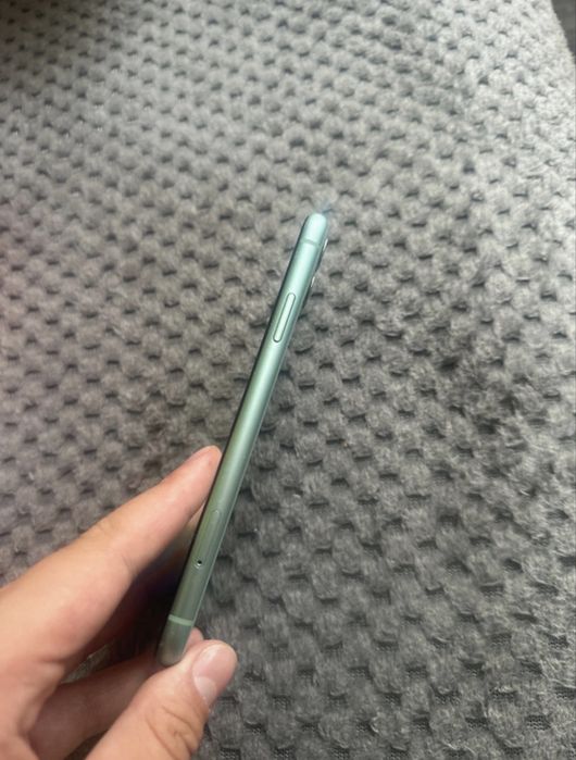 Vând Iphone 11 64gb- verde