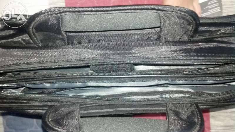 Нова чанта за лаптоп Targus