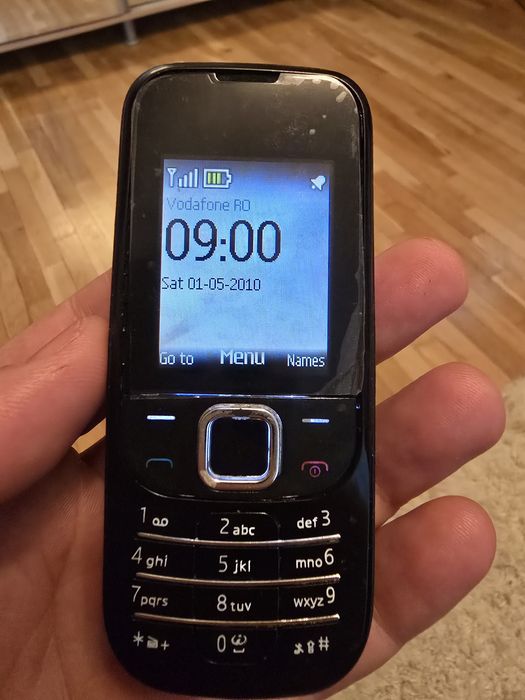 Telefon Colectie: Nokia 2330 Recarosat