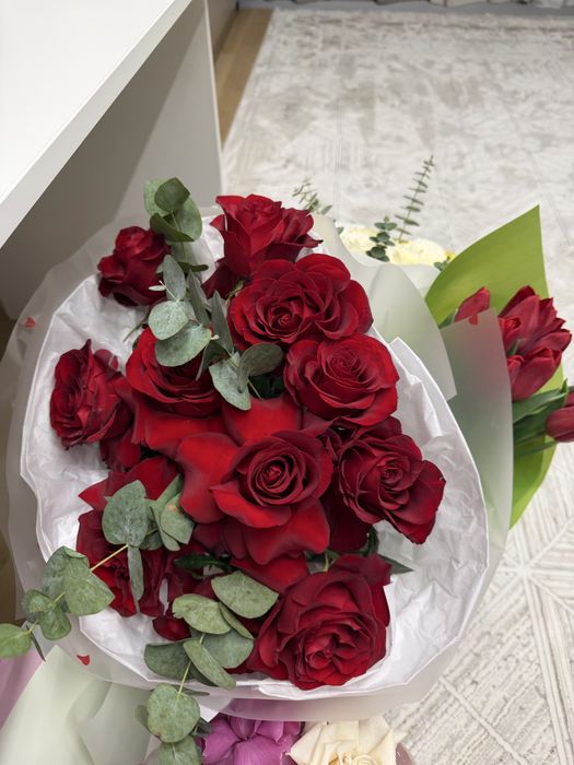 Продам букеты подарили 15.02 вечером