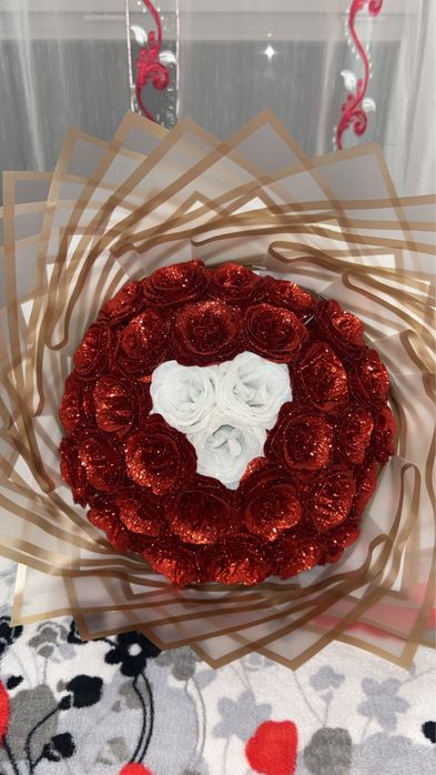 Buchete trandafiri imoeriali cu sclipici