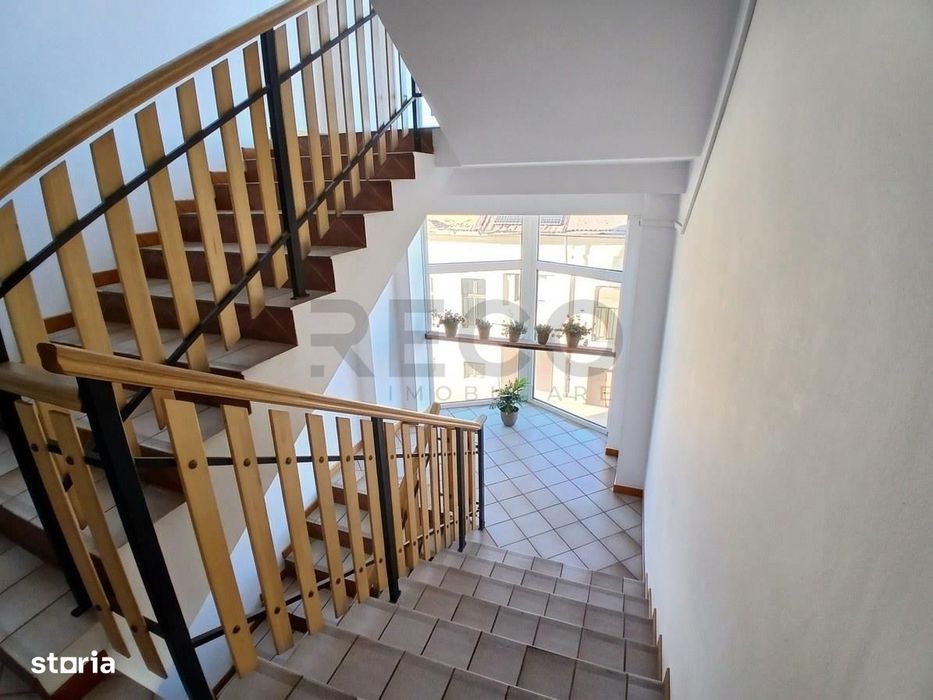 RECO Apartament cu 2 camere decomandat Nelocuit. Zona centrala etaj 23