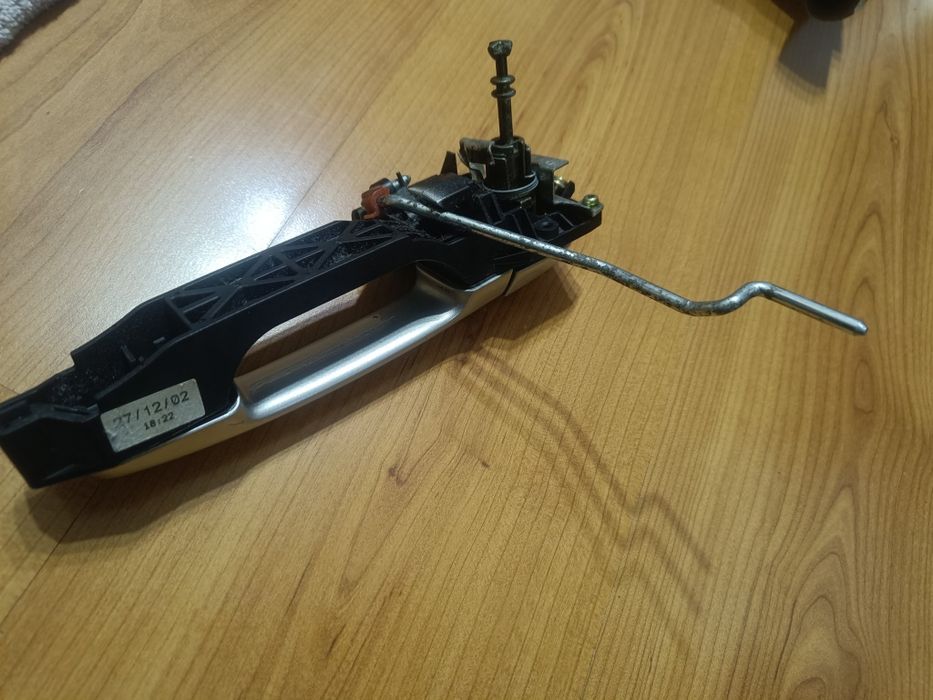 Външна дръжка с брава Toyota Corolla e12