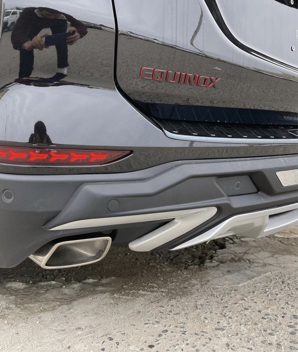 Equinox oldi orqa spoler