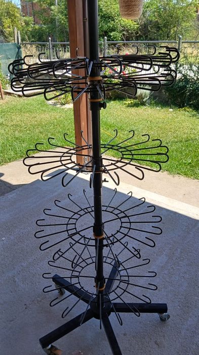 Стелаж за закачване на...