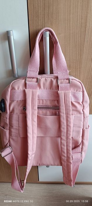 Дамска раница - голяма