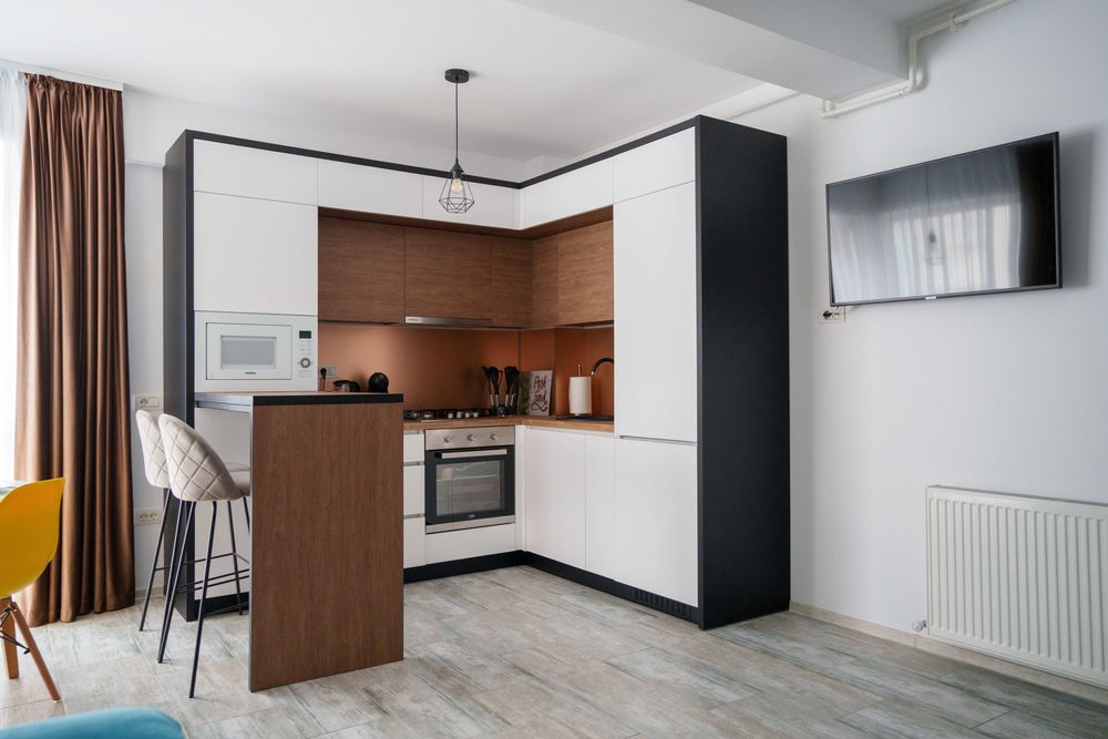 Apartament cu vedere la mare/3camere de inchiriat