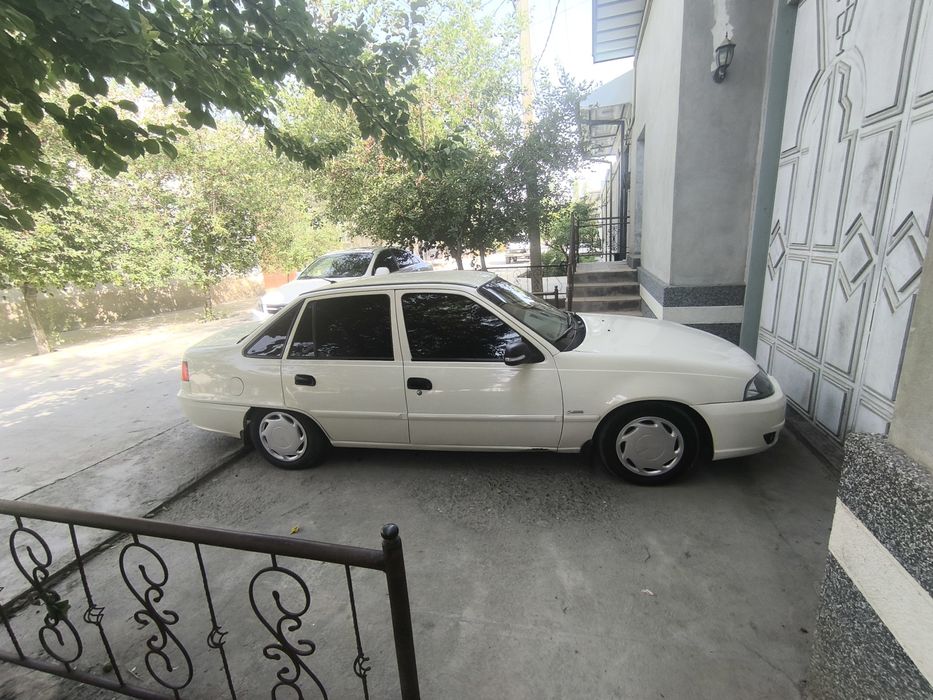 Nexia 2 2013 sotiladi
