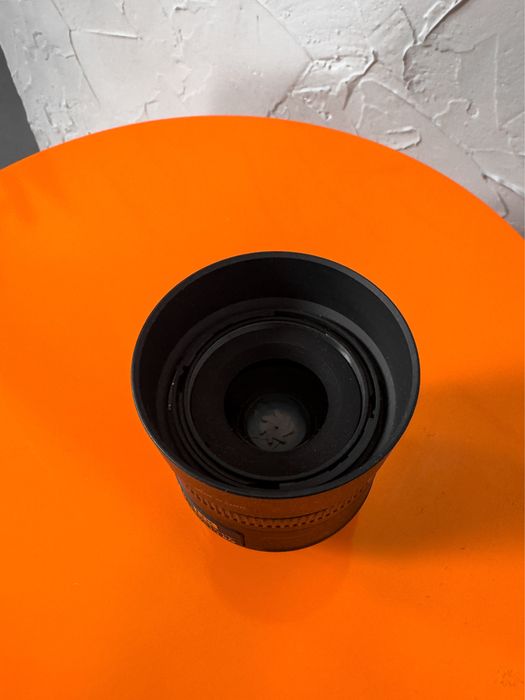 Продавам Nikon D3500 + три обектива, зарядно+ батерия