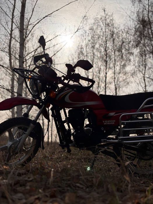 Продам мотоцикл Yaqi 200куб