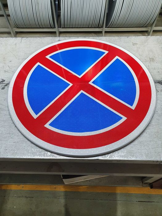 Дорожные знаки от производителя