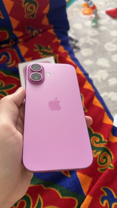 iPhone 16       128  гб       Акум 90%