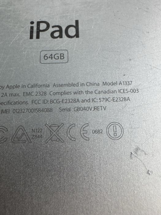 Таблет Apple iPad 1st Gen (A1337 EMC 2328) 64GB + 3G ОТКЛЮЧЕН!