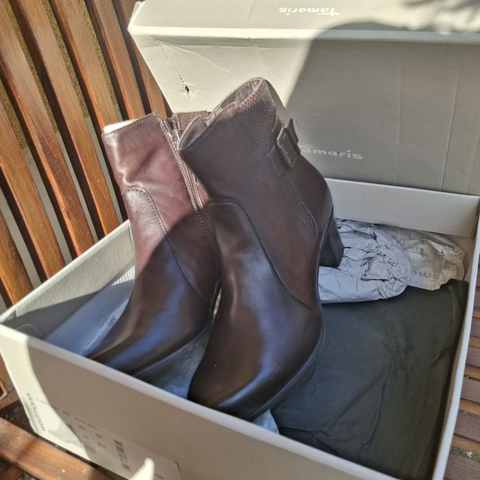 Tamaris  боти нови