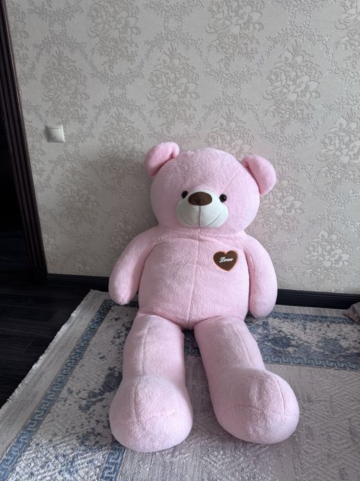 среднего роста плюшевая мишка