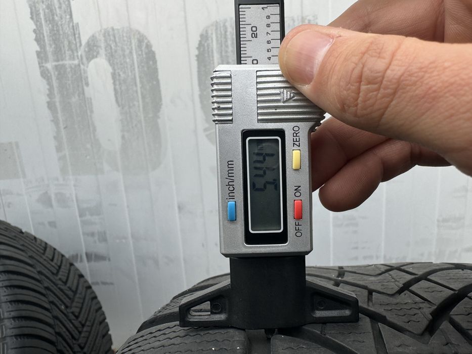 2 бр Зимни гуми Dunlop 235/45/17 dot2721