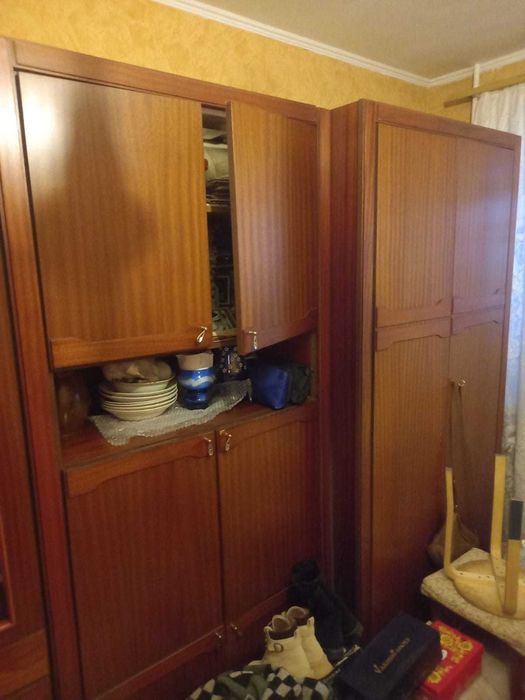 отдам даром стенку