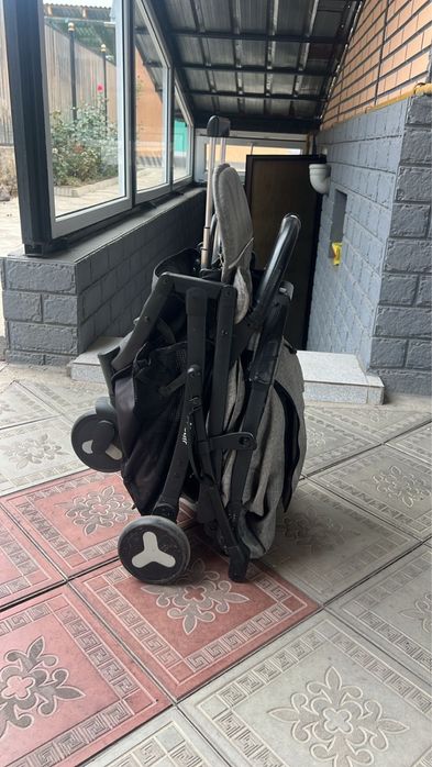 Продам детскую коляску