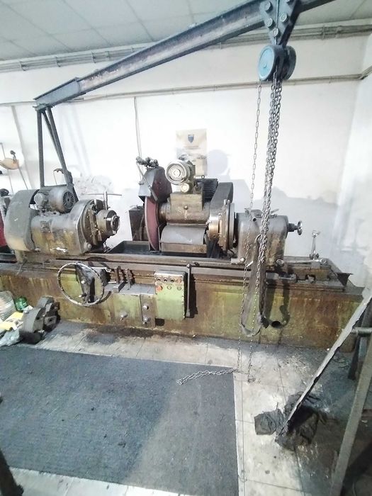 Машина за шлайфане на колянови валове