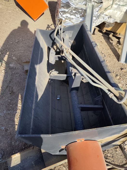 Продам бетономешалку на погрузчик .