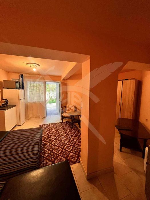 Дава се под наем Едностаен апартамент в Варна, Бриз - 25 кв.м за 200 € - Снимка #4