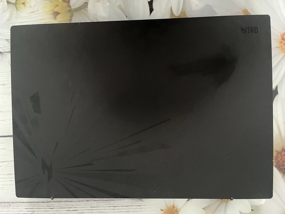 Продаестья игровой ноутбук