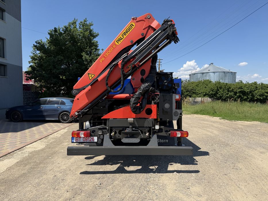 Mercedes Benz Antos 1833 cu macara PALFINGER PK13001K